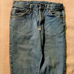 Mens Vintage Lee Denim Jeans - size 34 waist 32 length. No holes or torn hems.